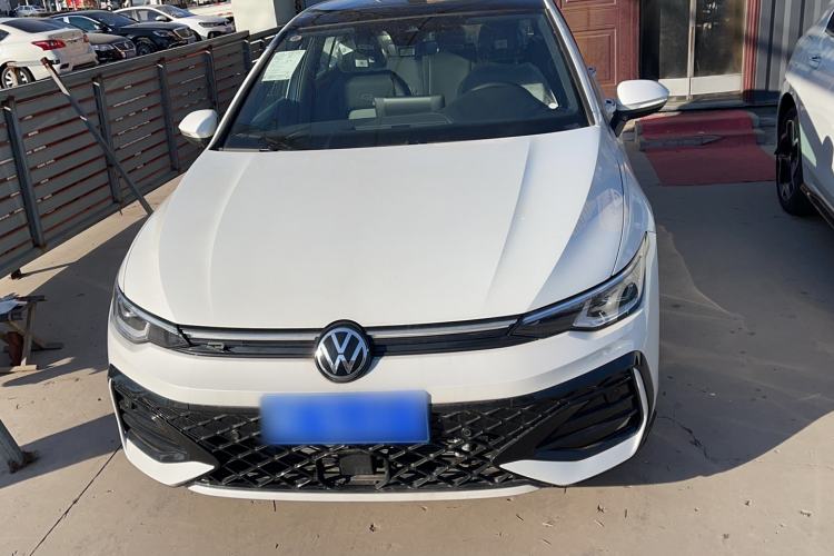 Used Volkswagen Golf 2025 300TSI R-Line
