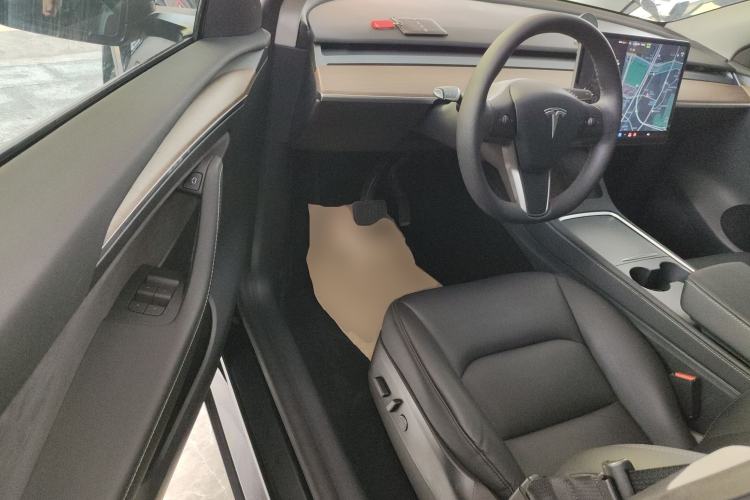 Used Tesla Model Y 2021 Long-Range All-Wheel-Drive Version