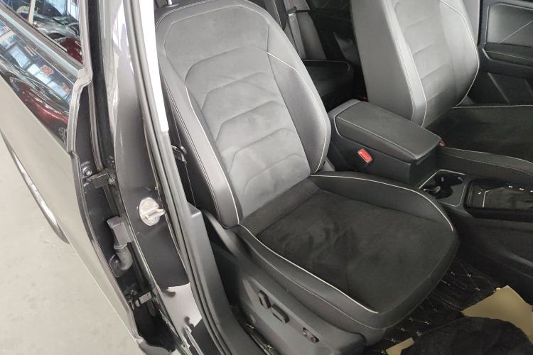 Used Volkswagen Tayron 2020 330TSI Two-Wheel Drive Luxury Connected Pro Edition