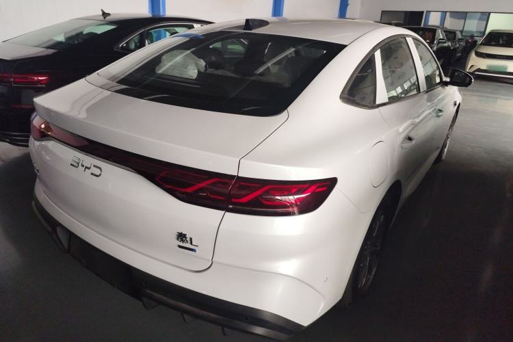 Used BYD Qin L 2025 DM-i Smart Drive 80KM Leading Model
