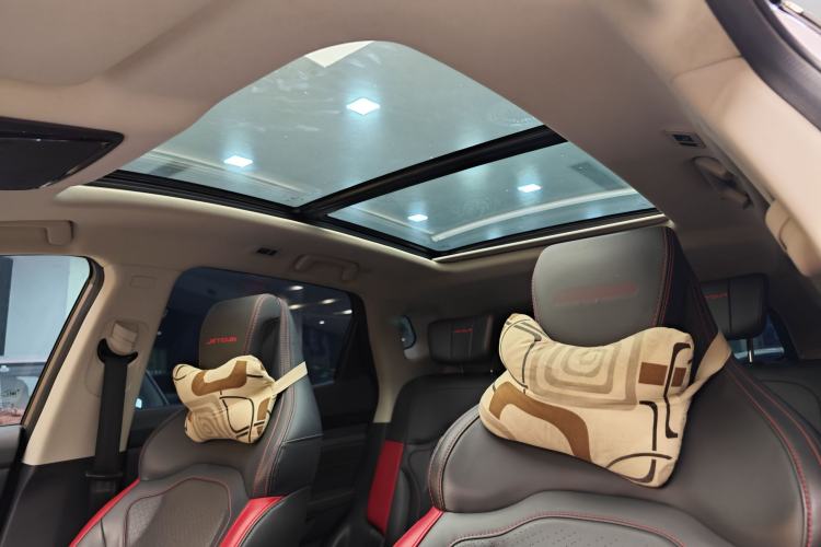 Used JETOUR Dashing 2024 1.5T DCT Starlight Shine Pro Edition
