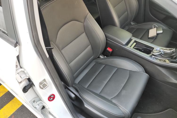 Used Geely Auto Emgrand 2019 Leading Edition 1.5L CVT Luxury Model China VI Standard
