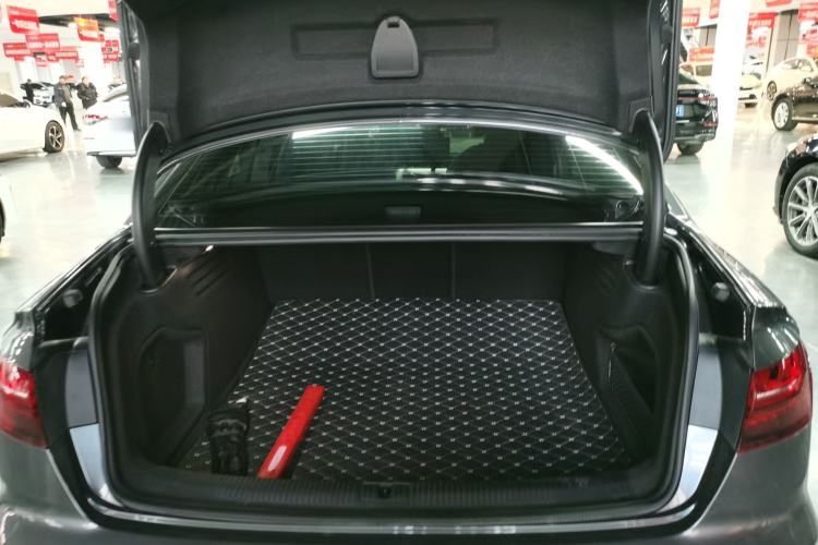 Used Audi A4L 2024 40 TFSI Fashion Dynamic Model
