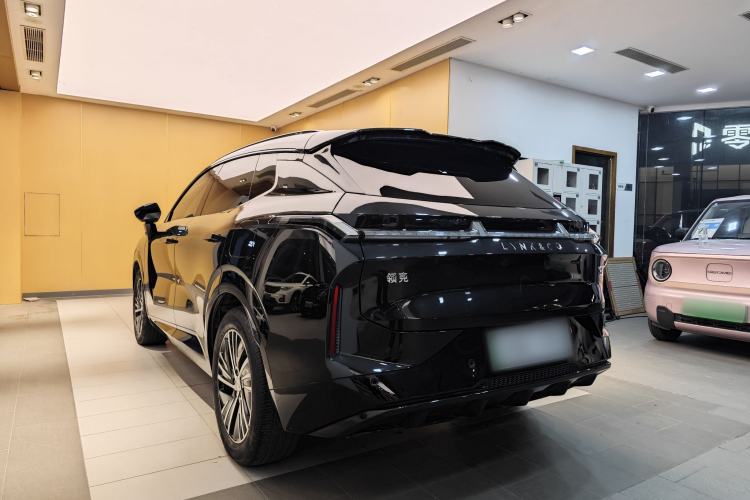 Used Lynk & Co 08 EM-P 2023 120km Long-Range Halo