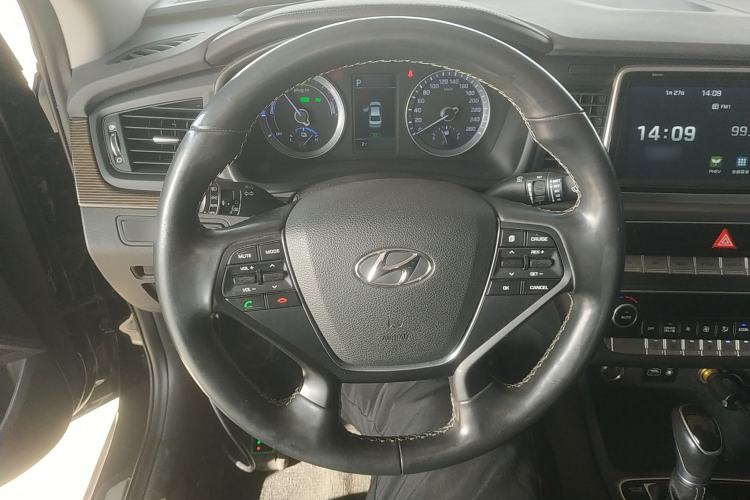 Used Hyundai Sonata Plug-in Hybrid 2018 2.0 PHS Smart Connect Version China VI Standard