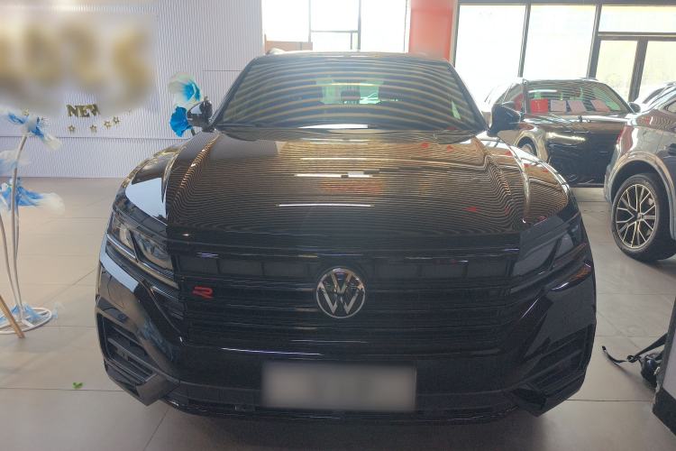 Used Volkswagen Touareg 2023 3.0 TSI Luxury Edition Obsidian Black Sport Package
