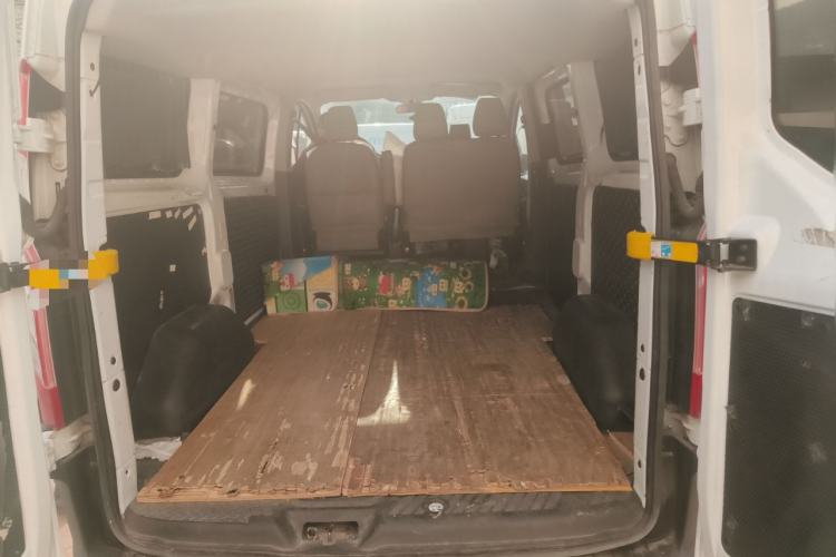 Used Ford Transit 2019 2.0T Diesel Multi-Purpose Commercial Vehicle Short Wheelbase Low Roof 6-Seater China VI Standard