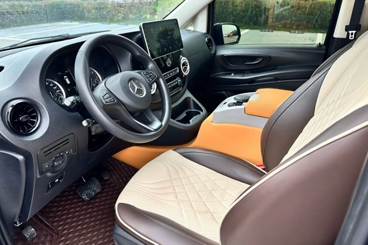 Used Mercedes-Benz Vito 2023 2.0T Elite Version 7 Seats