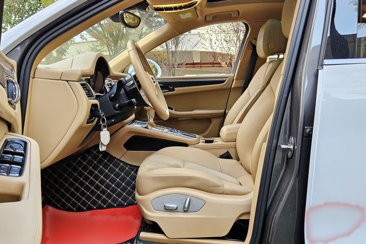 TDK.VehicleDetails.img