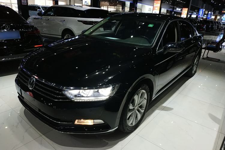 Used Volkswagen Magotan 2019 330TSI DSG Luxury Version China VI Standard
