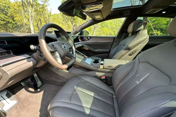 Used Denza Z9 2024 1100 km Four-Wheel Drive Max Version