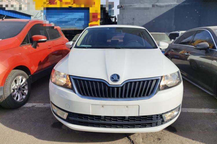 Used Skoda Rapid 2015 1.6L Manual Smart Selection Model
