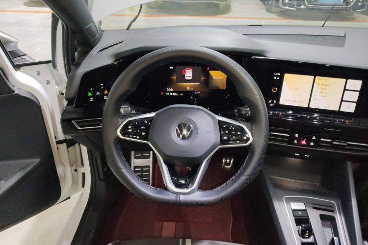 Used Volkswagen Golf 2023 Facelift 280TSI DSG R-Line Lite
