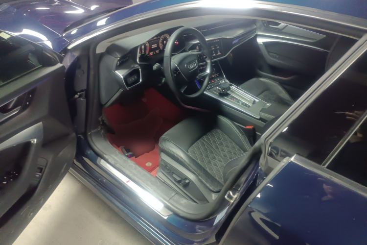 Used Audi A7L 2024 45TFSI quattro S-line Visionary Edition Flow Crystal Package
