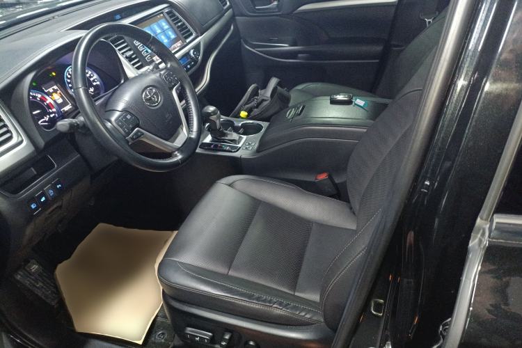 Used Toyota Highlander 2018 2.0T Four-Wheel Drive Luxury Version 7 Seats China VI Standard
