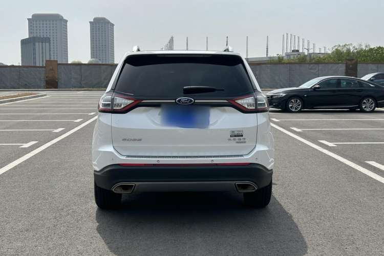 Used Ford Edge 2018 EcoBoost 245 Two-Wheel-Drive Titanium 7-Seater China VI Standard

