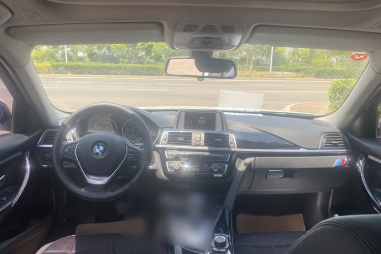 Used BMW 3 Series 2016 316Li Fashion Model
