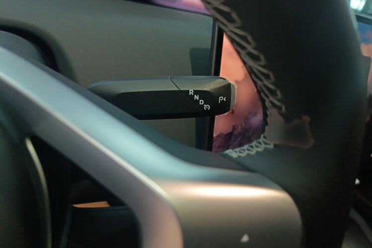 Used  12 2023 700 Three-Laser Rear-Wheel Drive Luxury Edition
