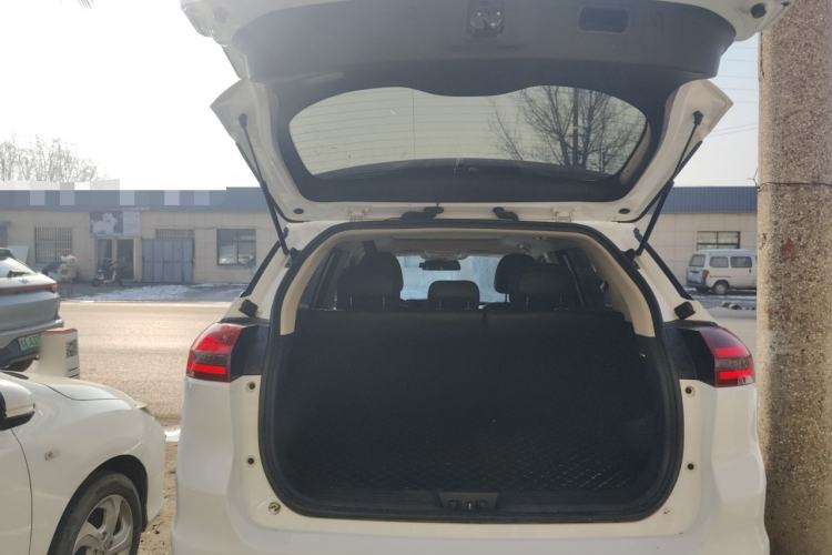 Used Geely Auto Emgrand X7 Sport 2020 1.8TD DCT Two-Wheel Drive Smart Connect 4G-Enabled Version
