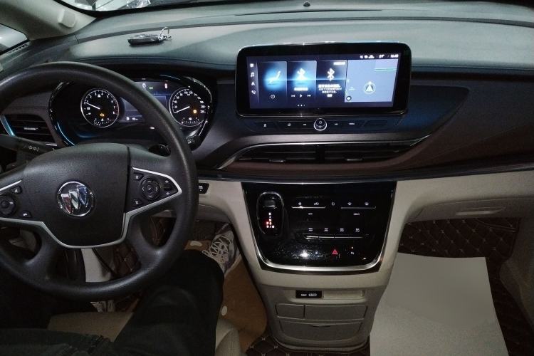 Used Buick GL8 2023 Land Executive Class Smart Enjoyment Model
