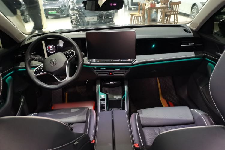 Used Volkswagen Magotan 2024 380TSI DSG Prestige Edition DaMai Package
