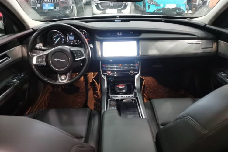 Used Jaguar XFL 2019 XFL 2.0T 200PS Two-Wheel-Drive Luxury Edition
