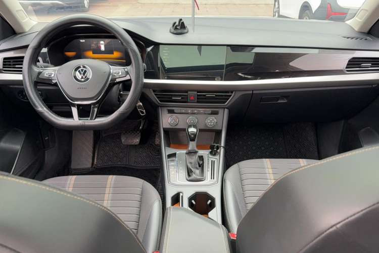 Used Volkswagen Lavida 2021 1.5L Automatic Vision Edition
