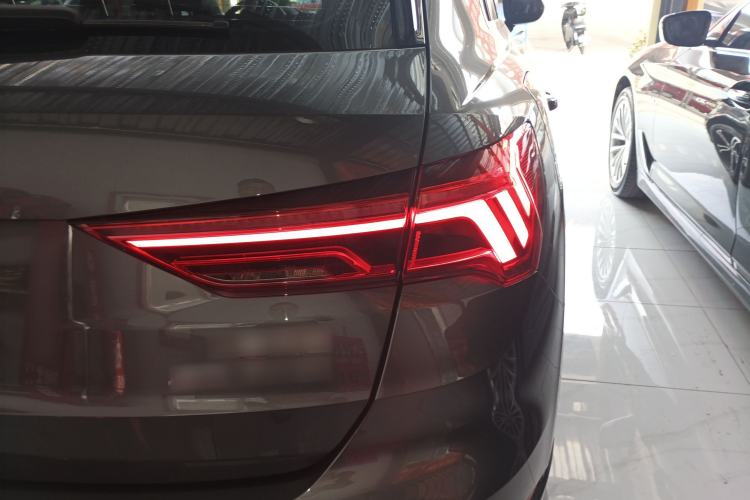 Used Audi Q3 2021 40 TFSI Fashion Dynamic Model