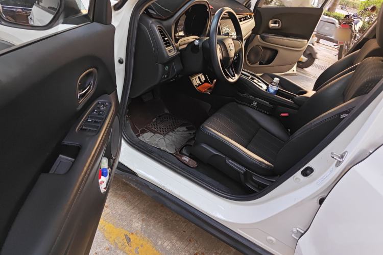 Used Honda Vezel 2016 1.8L CVT Front-Wheel Drive Pioneer Edition