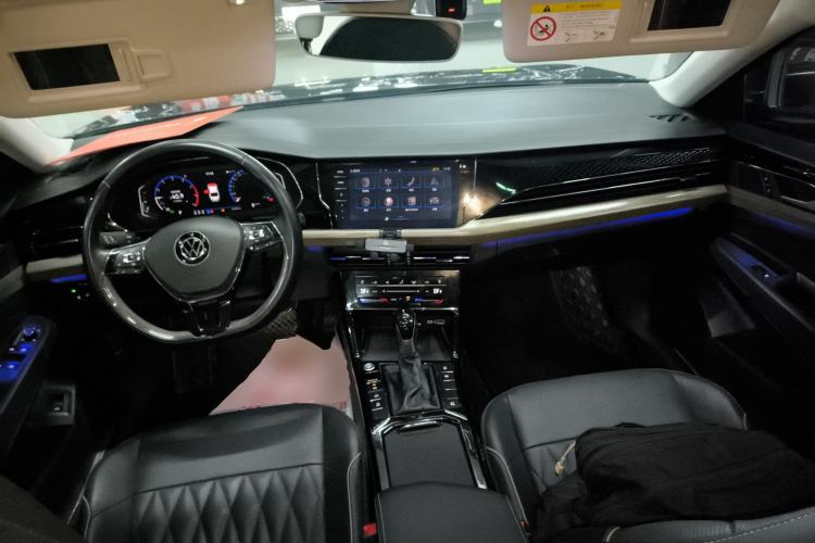 Used Volkswagen Passat 2020 Facelift 380TSI Prestige Edition China VI Standard
