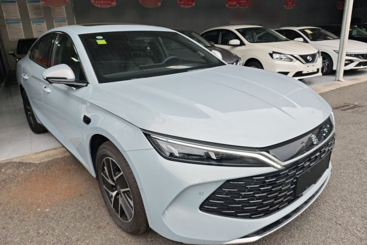 Used BYD Qin L 2025 DM-i Smart Drive 120KM Leading Model
