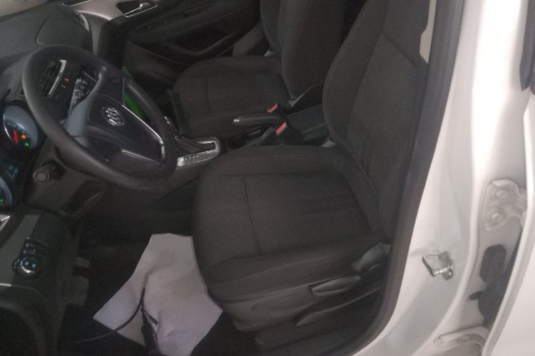 Used Buick Encore 2015 1.4T Automatic Two-Wheel Drive Urban Elite Version
