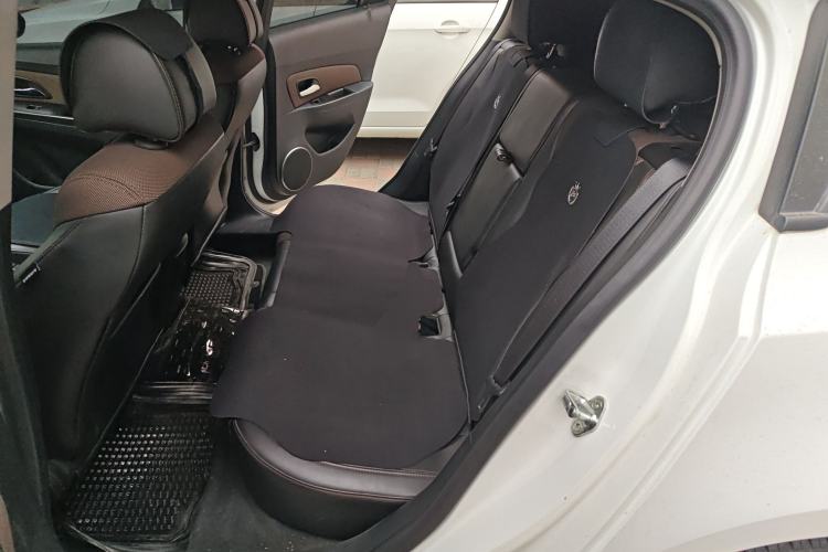 Used Chevrolet Cruze 2013 Hatchback 1.6L Automatic Luxury Model