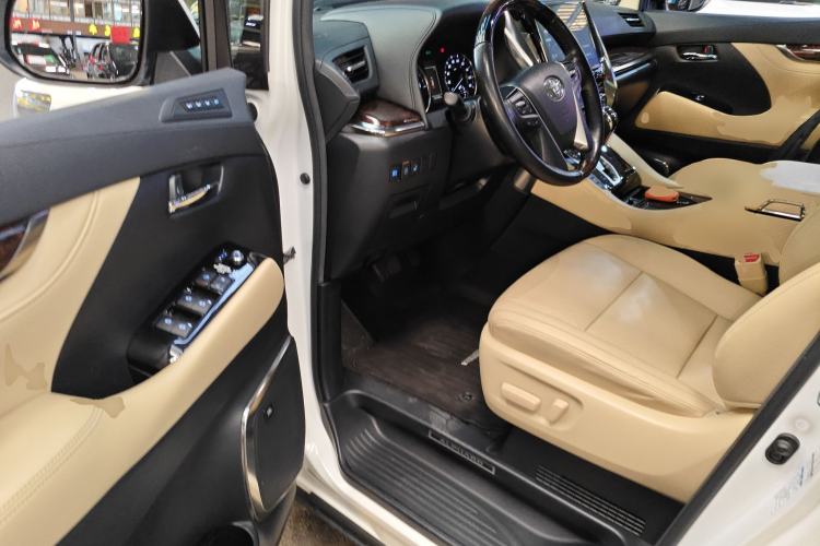 Used Toyota Alphard 2020 Dual-Engine 2.5L Luxury Edition