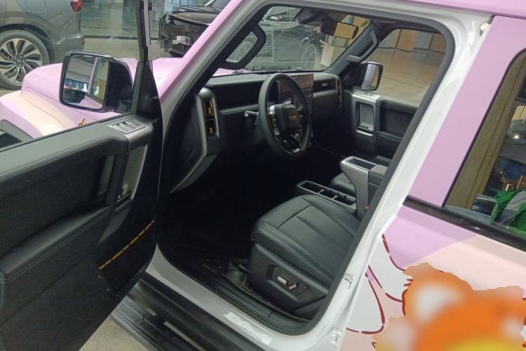 Used  V23 2025 501 Four-Wheel Drive Intelligent Driving Version
