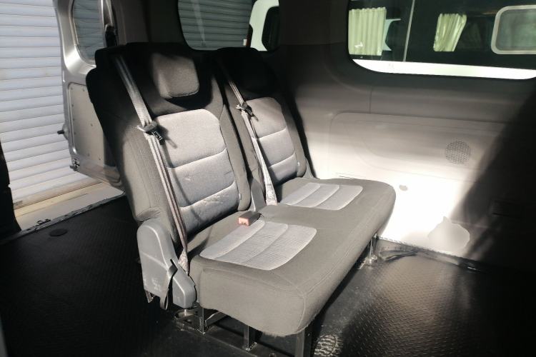 Used Iveco Fidato 2023 C30 Passenger Van 2.0T 93kW Manual Transmission Xingtu Edition Low Roof