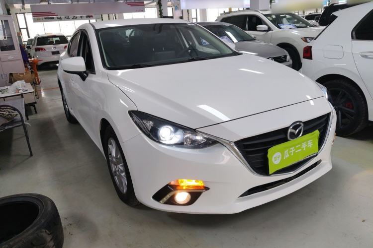 Used Mazda Mazda 3 Axela 2016 Sedan 1.5L Automatic Comfort Model
