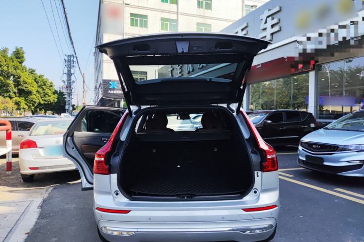 Used Volvo XC60 2022 B5 4x4 Zhiyi Luxury Edition
