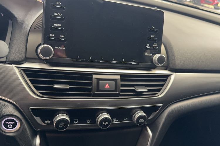 Used Honda Accord 2018 Rui Hybrid 2.0L Rui Ling Edition China VI
