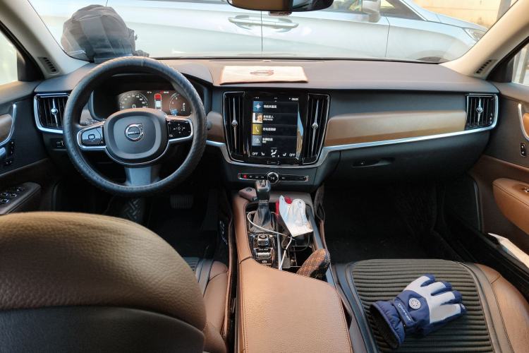 Used Volvo S90 2020 T5 Zhiyi Luxury Edition
