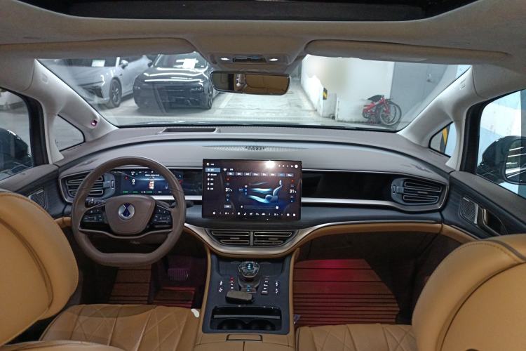 Used Denza D9 2022 EV 600 Four-Wheel Drive Prestige Model