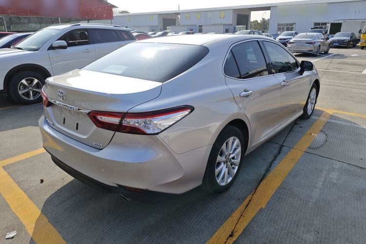 Used Toyota Camry 2019 2.0G Luxury Edition China VI Standard
