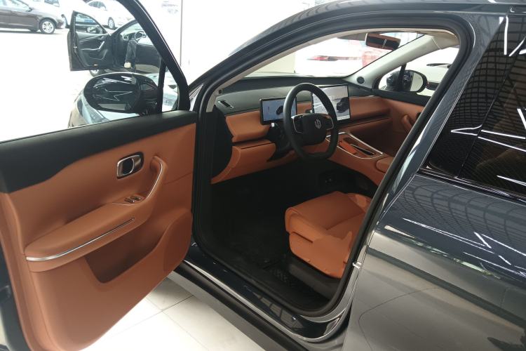 Used Leapmotor C16 2026 Extended-Range 280 LiDAR Zhizun Edition 6 Seats