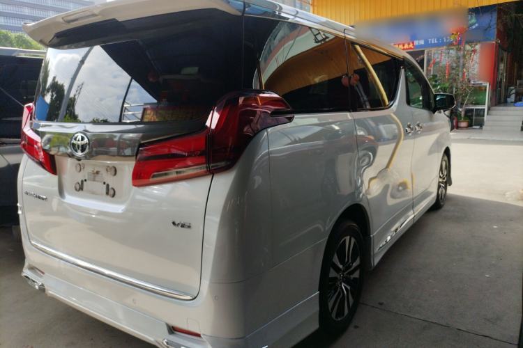 Used Toyota Alphard 2018 Revised Version 3.5L Luxury Edition

