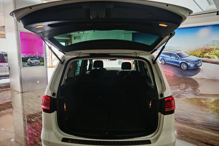 Used Volkswagen Sharan 2018 380TSI Comfort Edition 7-Seater
