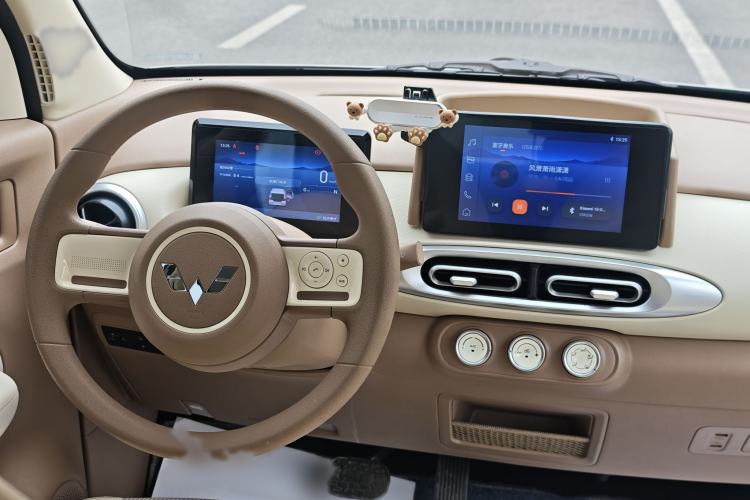 Used Wuling Hongguang MINIEV 2025 Four-Door Version Premium Edition
