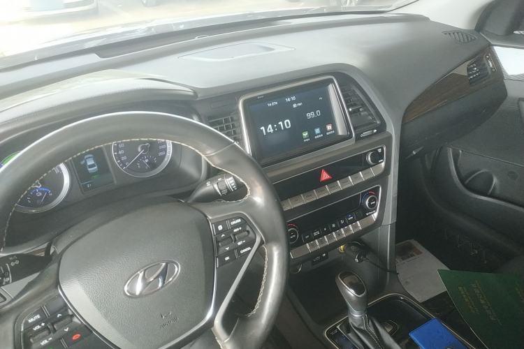 Used Hyundai Sonata Plug-in Hybrid 2018 2.0 PHS Smart Connect Version China VI Standard