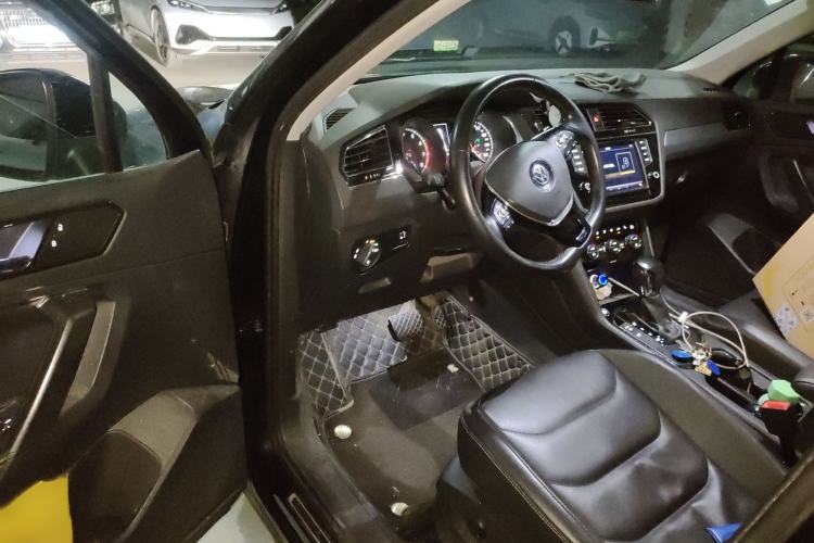 Used Volkswagen Tiguan L 2018 330TSI Automatic Two-Wheel Drive Luxury Edition
