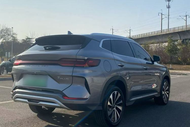 Used BYD Song PLUS New Energy 2024 Honor Edition EV 520km Premium Model