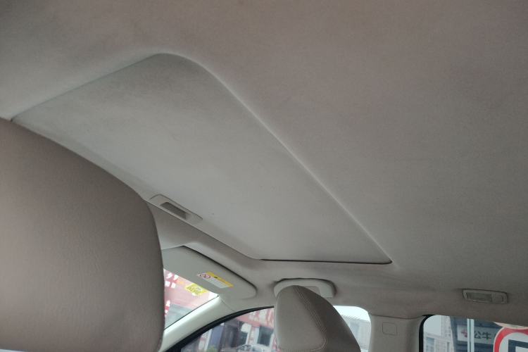 Used Venucia T70 2015 2.0L Manual RuiXiang Edition
